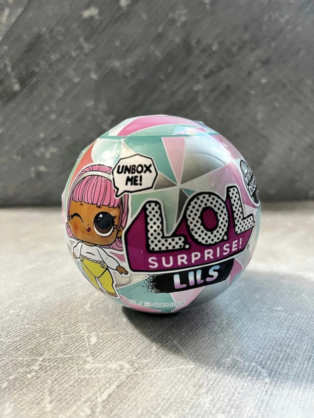 L.O.L. Surprise! Lils Winter Disco Series Mystery Ball